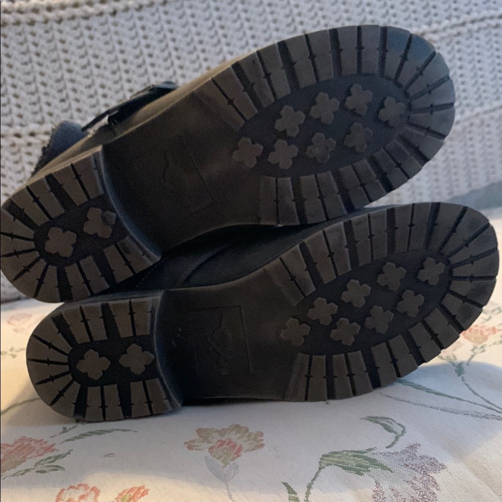 Gray Women's Ankle Boots - Picture 5 of 5